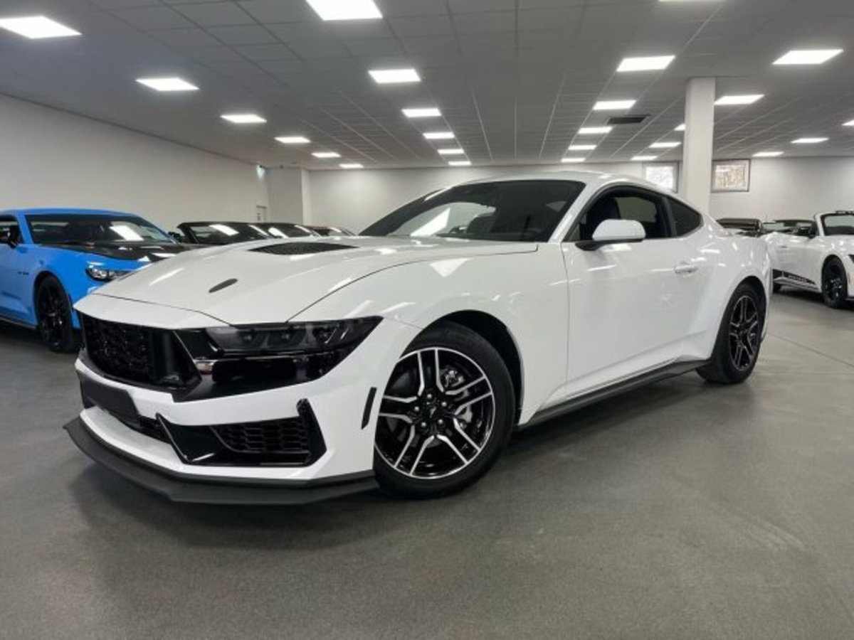 Ford Mustang Coupé Fastback 2.3 EcoBoost (4)