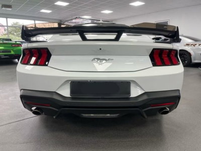 Ford Mustang Coupé Fastback 2.3 EcoBoost (8)