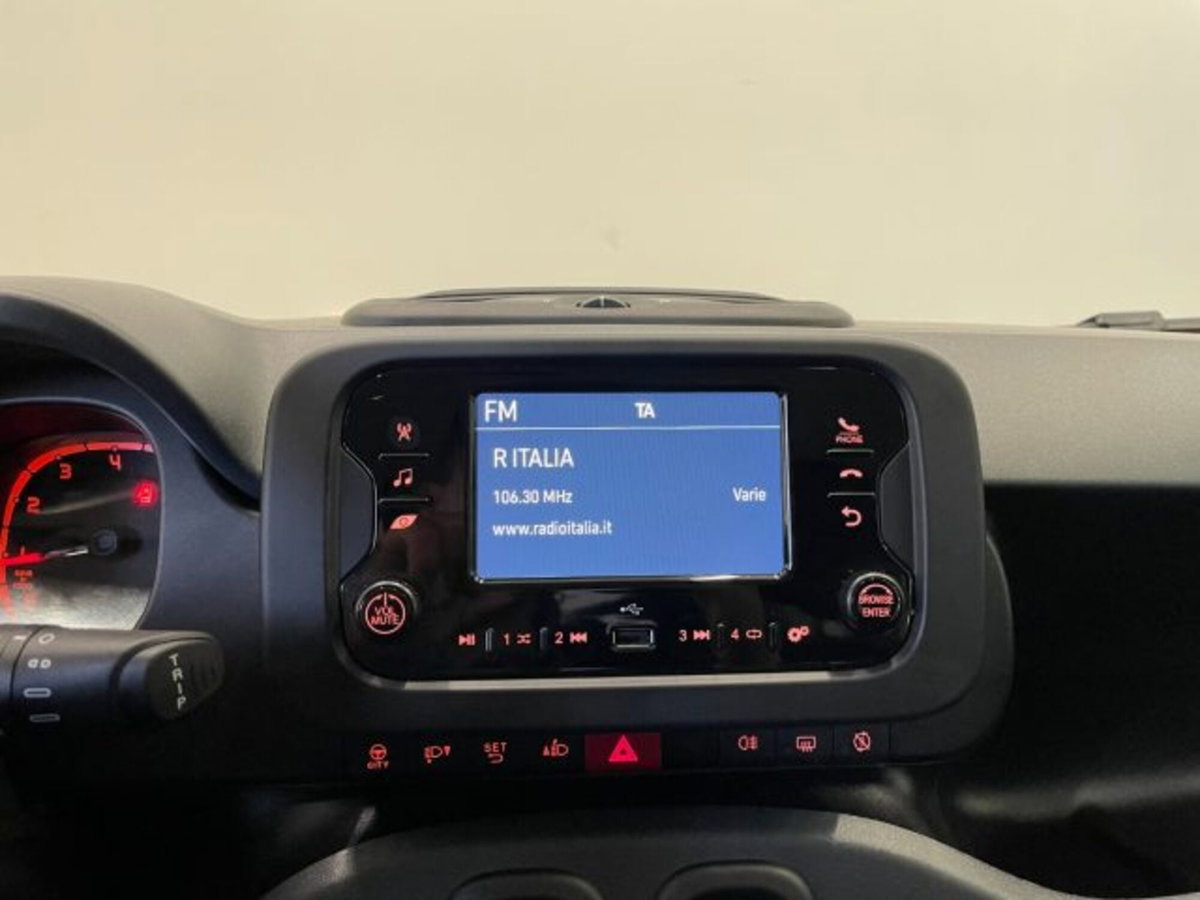 Fiat Panda 1.0 firefly hybrid s&s 70cv 5p.ti (14)
