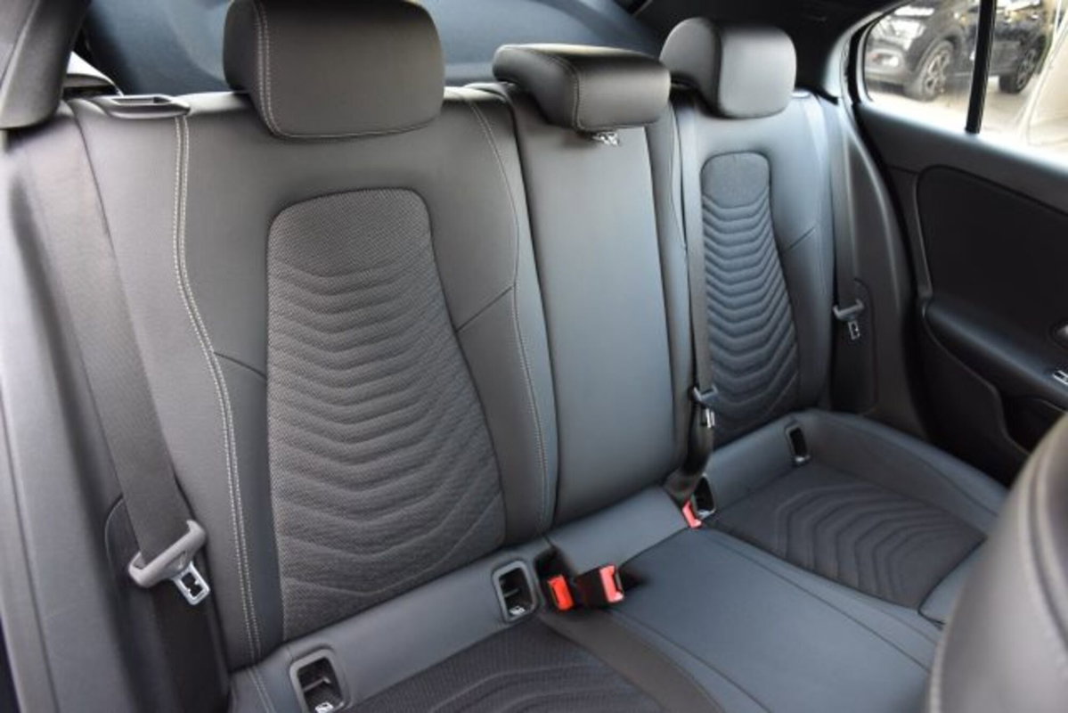 Mercedes-Benz Classe A 180 d Business Extra auto (16)