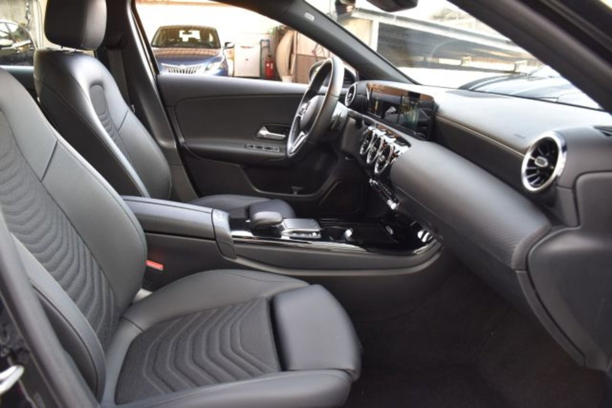 Mercedes-Benz Classe A 180 d Business Extra auto (17)