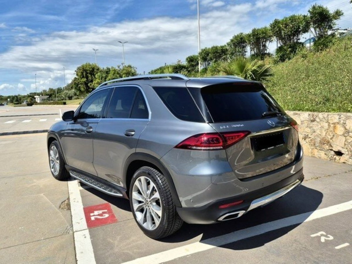 Mercedes-Benz GLE Coupé 300 d 4Matic Mild Hybrid Coupé Sport (4)