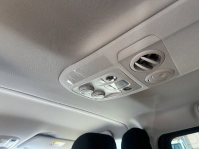 Peugeot Traveller BlueHDi 180 S&S EAT8 Standard Business (14)