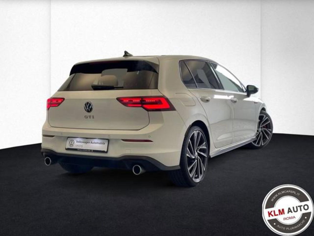 Volkswagen Golf 2.0 tsi GTI MT Ultimate 245cv (2)