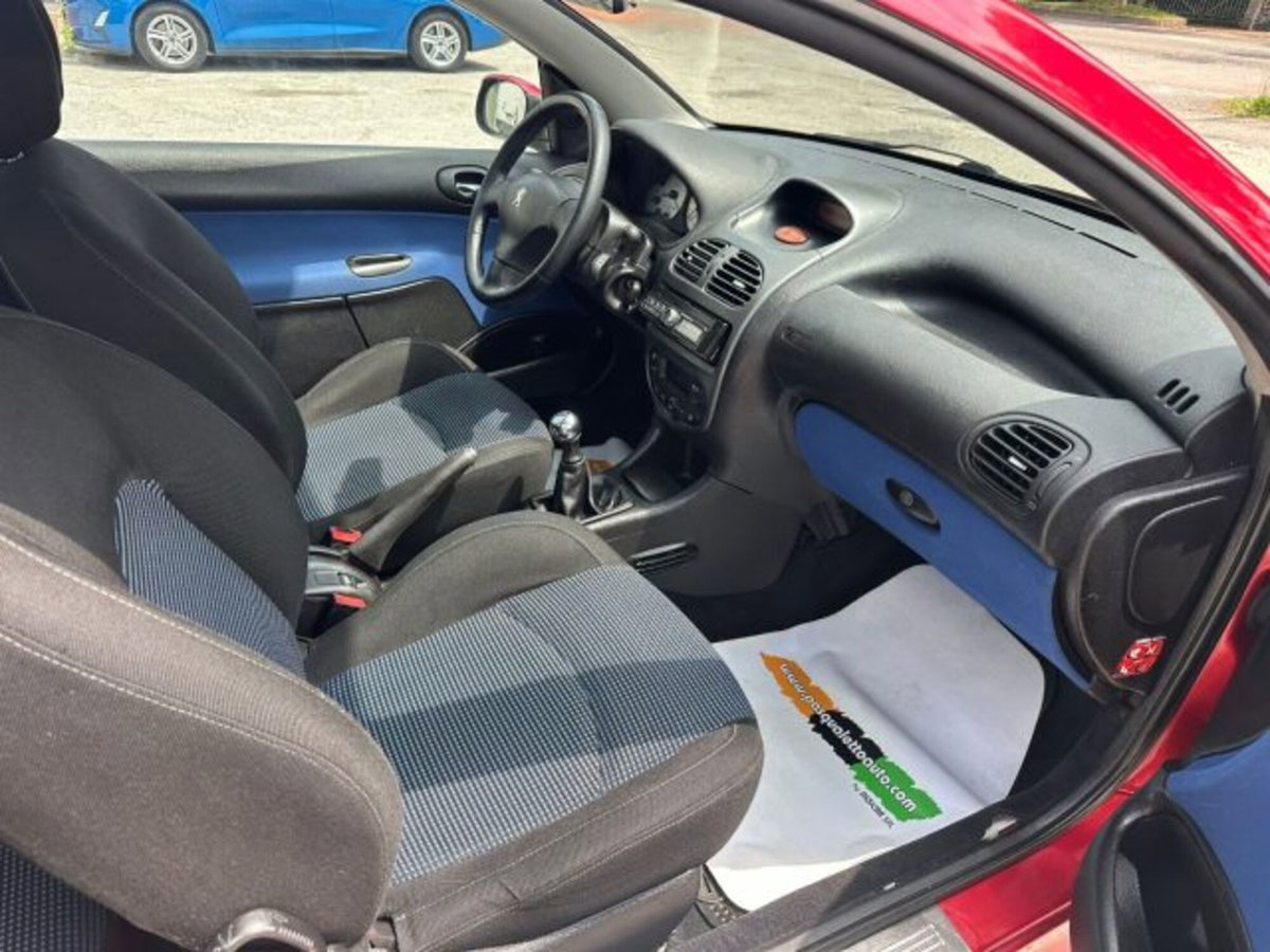 Peugeot 206 Cabrio 16V CC (18)