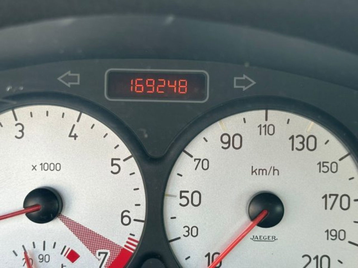 Peugeot 206 Cabrio 16V CC (8)