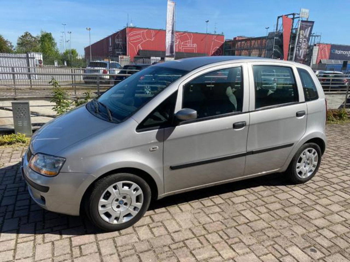 Fiat Idea 1.3 Multijet 16V (16)