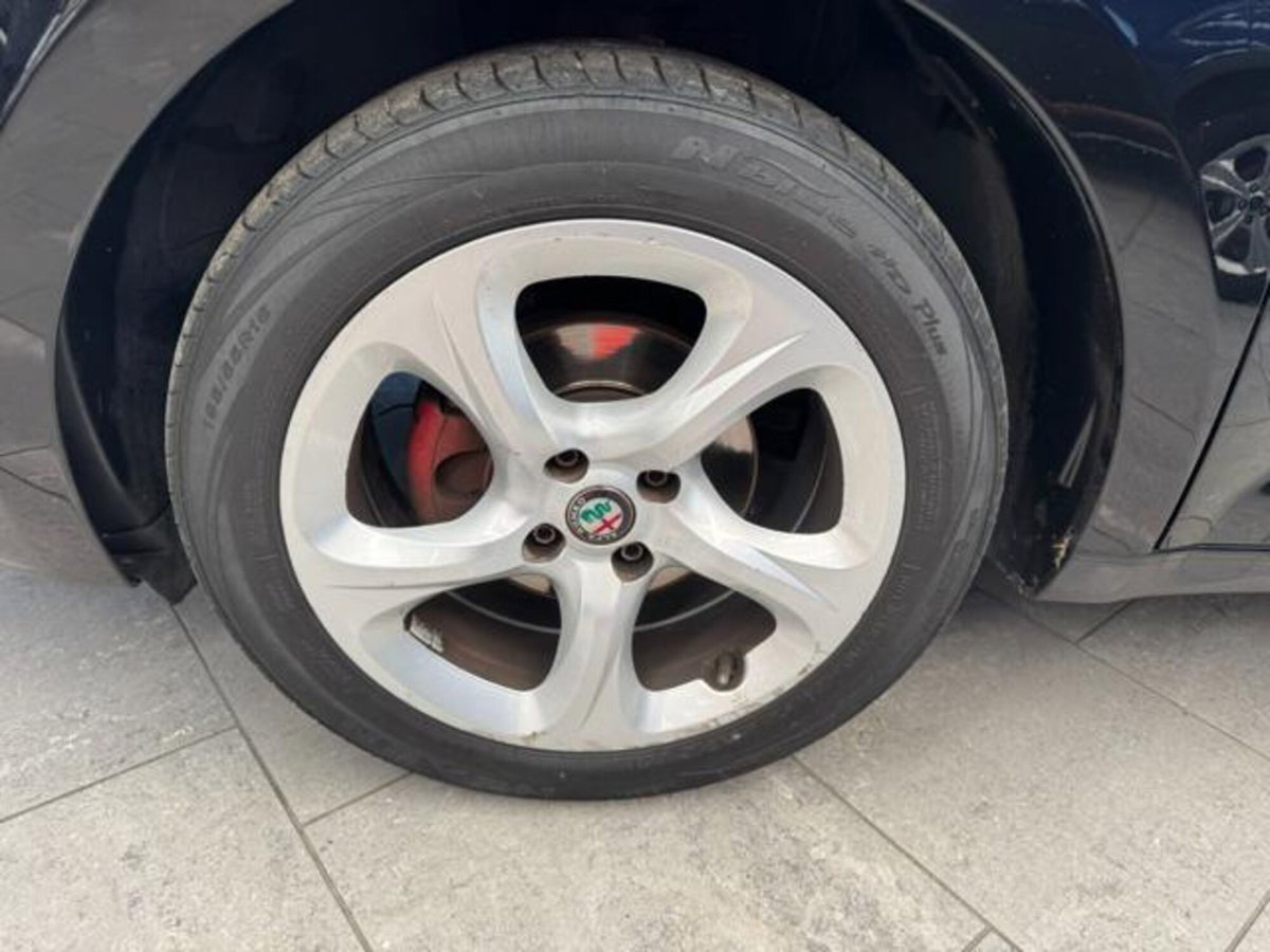 Alfa Romeo MiTo 1.4 78 CV 8V S&S Urban (4)