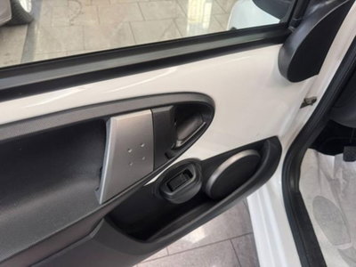 Toyota Aygo 1.0 12V VVT-i 5 porte Active Connect (10)