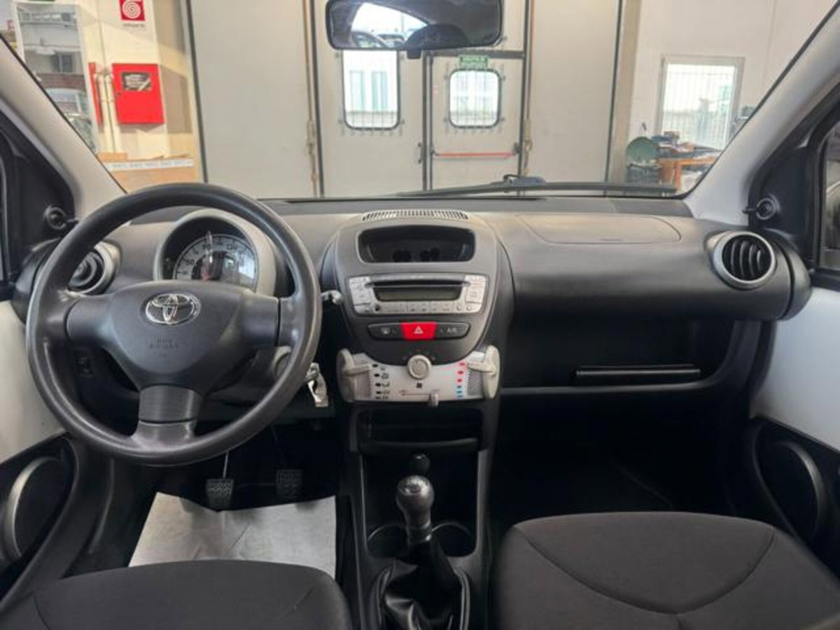 Toyota Aygo 1.0 12V VVT-i 5 porte Active Connect (17)