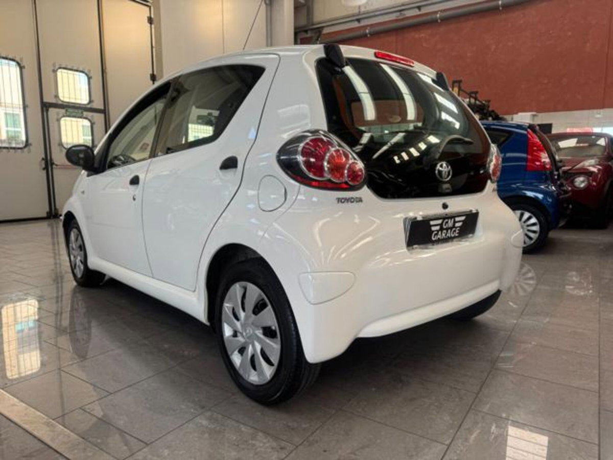 Toyota Aygo 1.0 12V VVT-i 5 porte Active Connect (19)