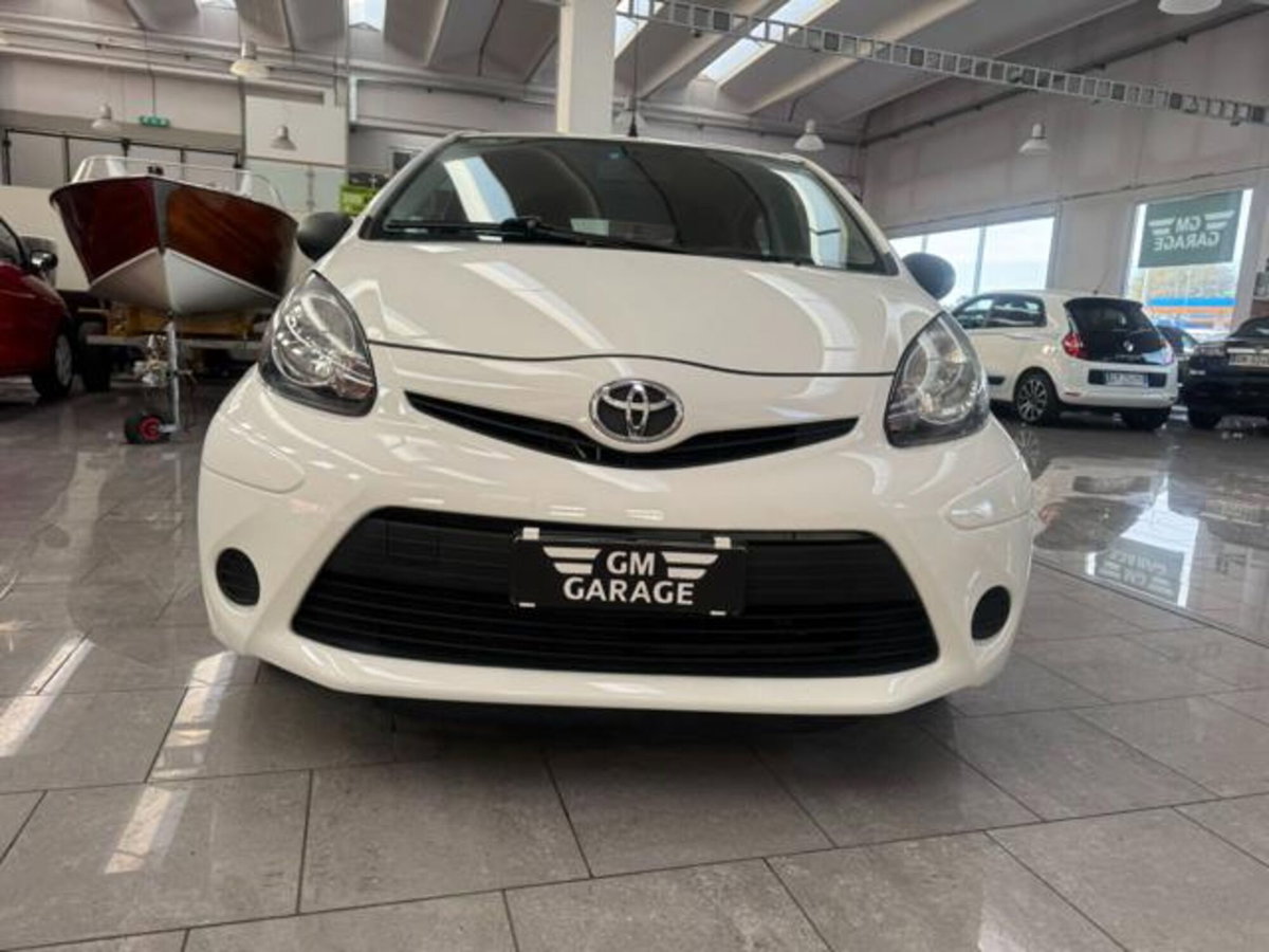 Toyota Aygo 1.0 12V VVT-i 5 porte Active Connect (4)