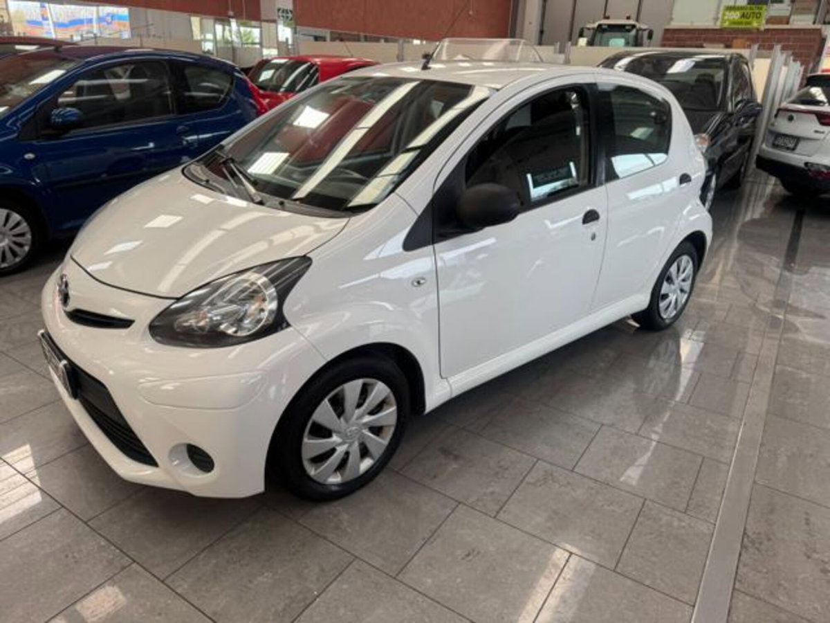 Toyota Aygo 1.0 12V VVT-i 5 porte Active Connect (6)