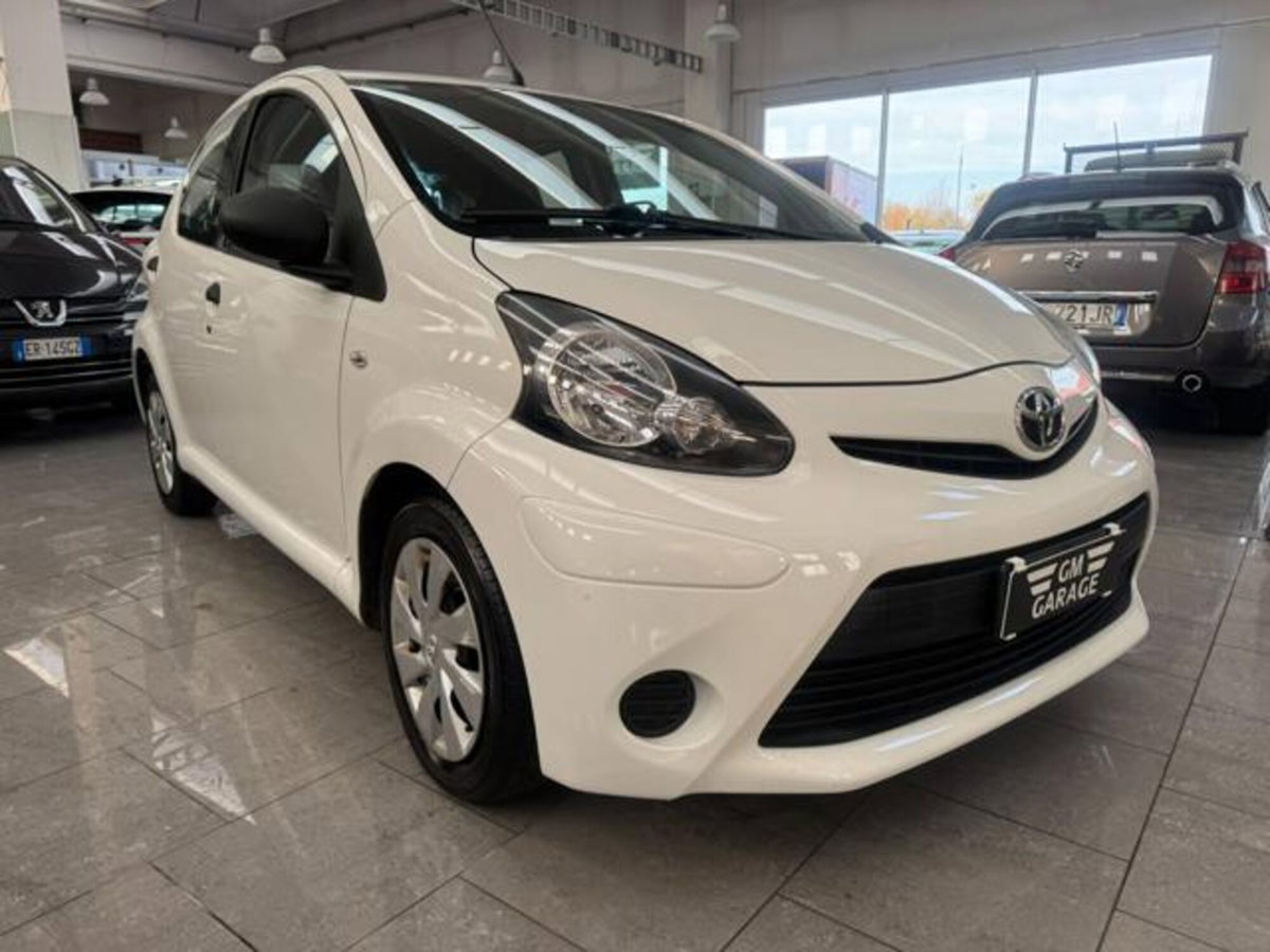 Toyota Aygo 1.0 12V VVT-i 5 porte Active Connect (9)