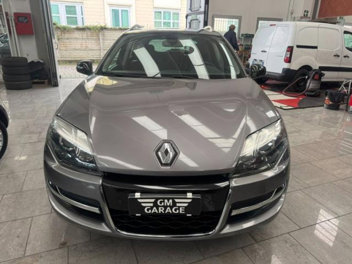 Renault Laguna SporTour 2.0 dCi 150CV S&S SporTour Limited ESM (2)