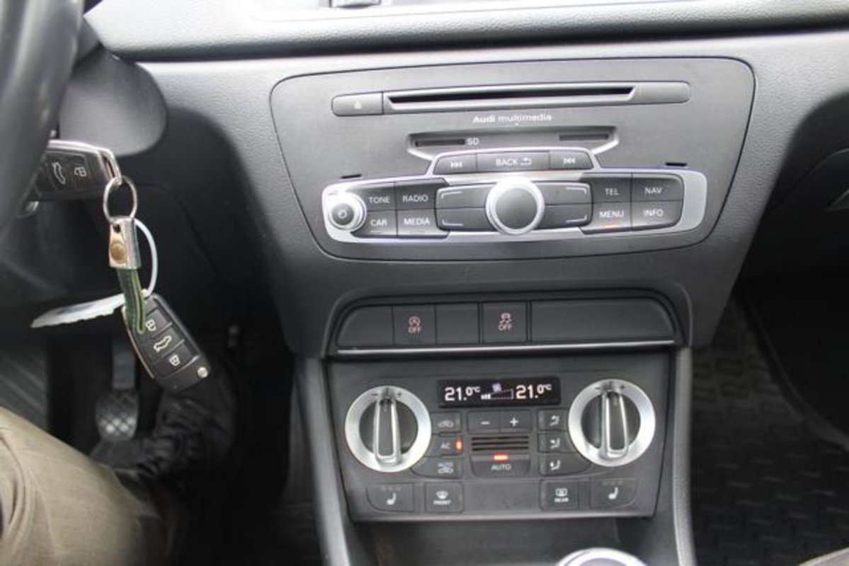 Audi Q3 2.0 TDI Business Plus (13)