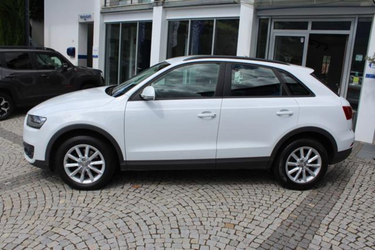 Audi Q3 2.0 TDI Business Plus (2)