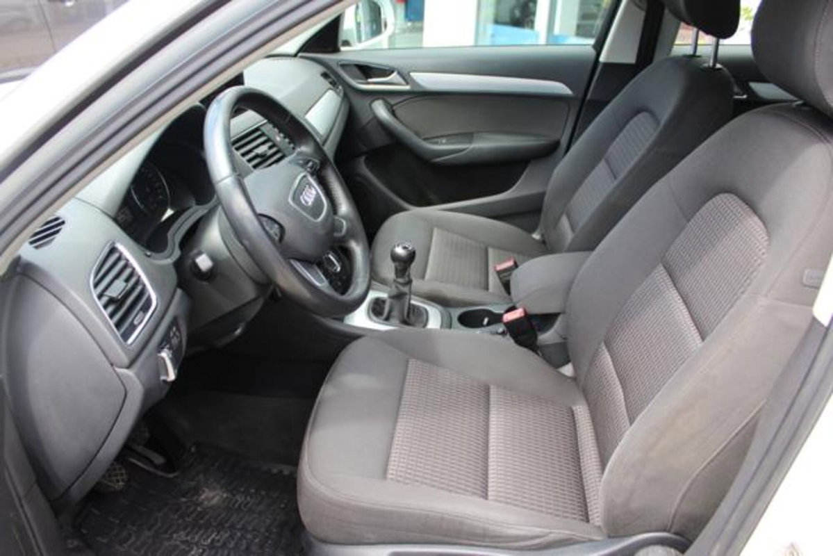Audi Q3 2.0 TDI Business Plus (6)