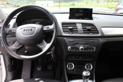 Audi Q3 2.0 TDI Business Plus (8)