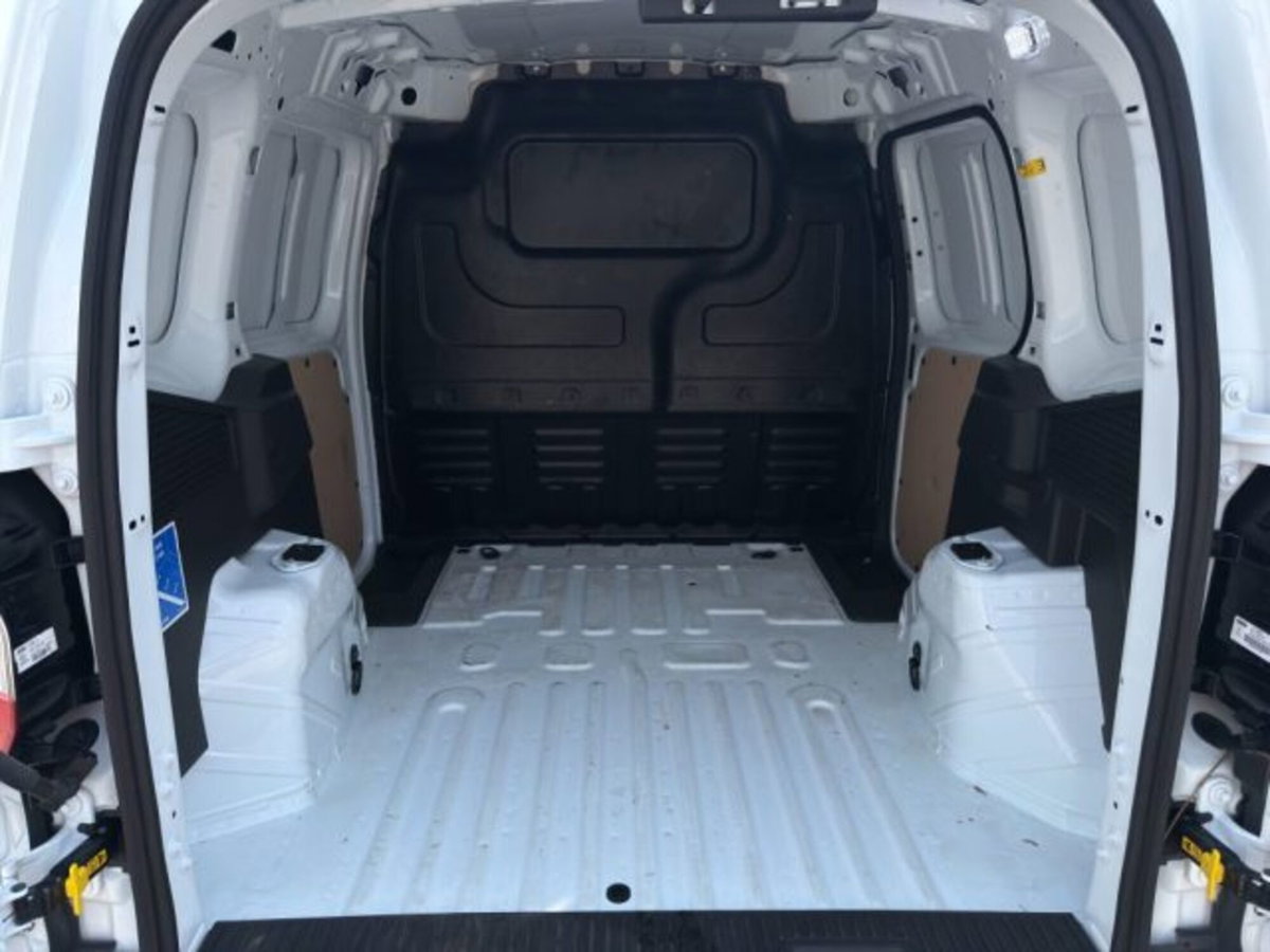 Ford Transit Courier 1.5 TDCi 100CV  Trend (12)