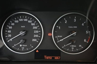 BMW X1 sDrive18d Advantage (7)