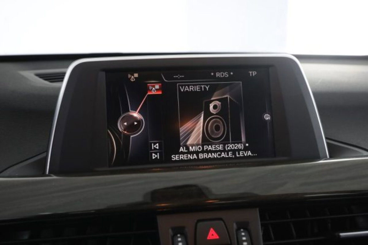 BMW X1 sDrive18d Advantage (9)