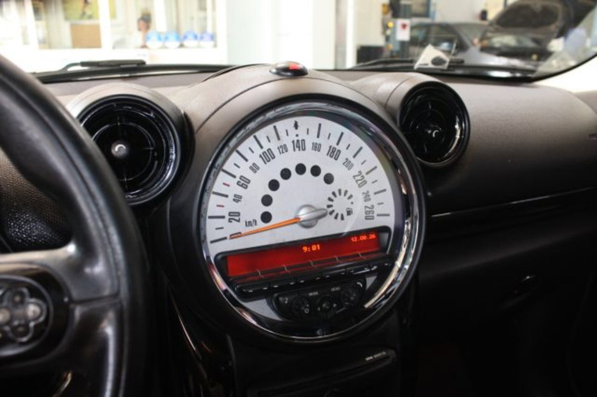 MINI Mini Countryman 1.6 Cooper D Countryman (13)