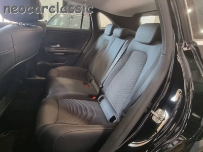 Mercedes-Benz GLA SUV 180 d Automatic Business (12)