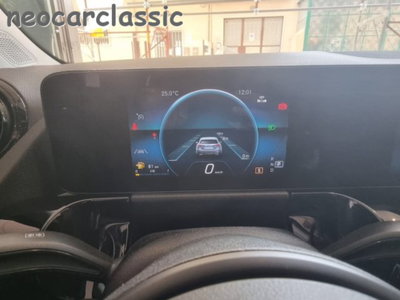 Mercedes-Benz GLA SUV 180 d Automatic Business (18)