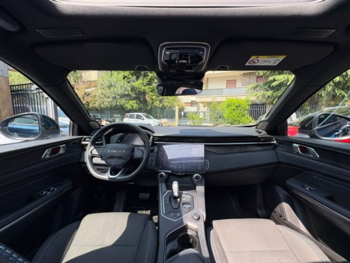 Lynk & Co 01 01 1.5 td phev (7)