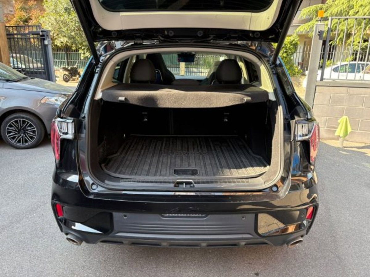 Lynk & Co 01 01 1.5 td phev (15)