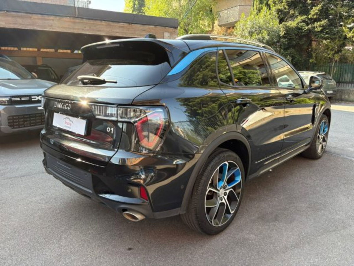 Lynk & Co 01 01 1.5 td phev (4)
