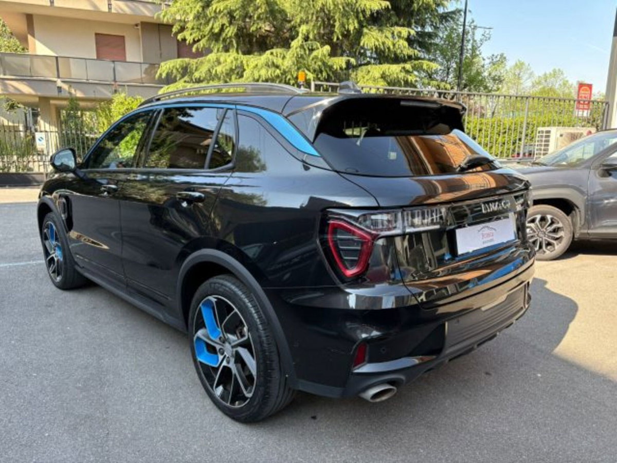 Lynk & Co 01 01 1.5 td phev (5)