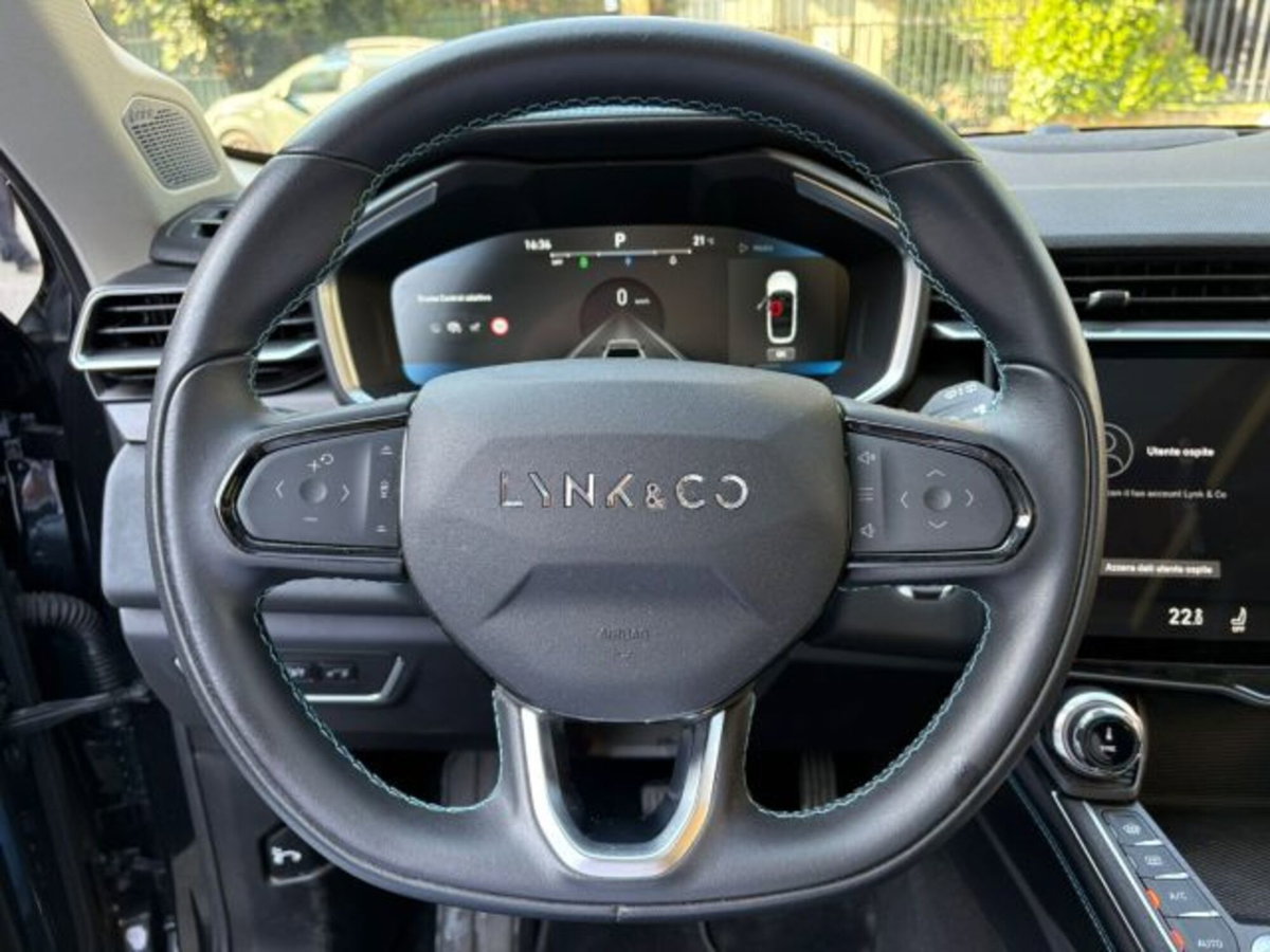 Lynk & Co 01 01 1.5 td phev (9)
