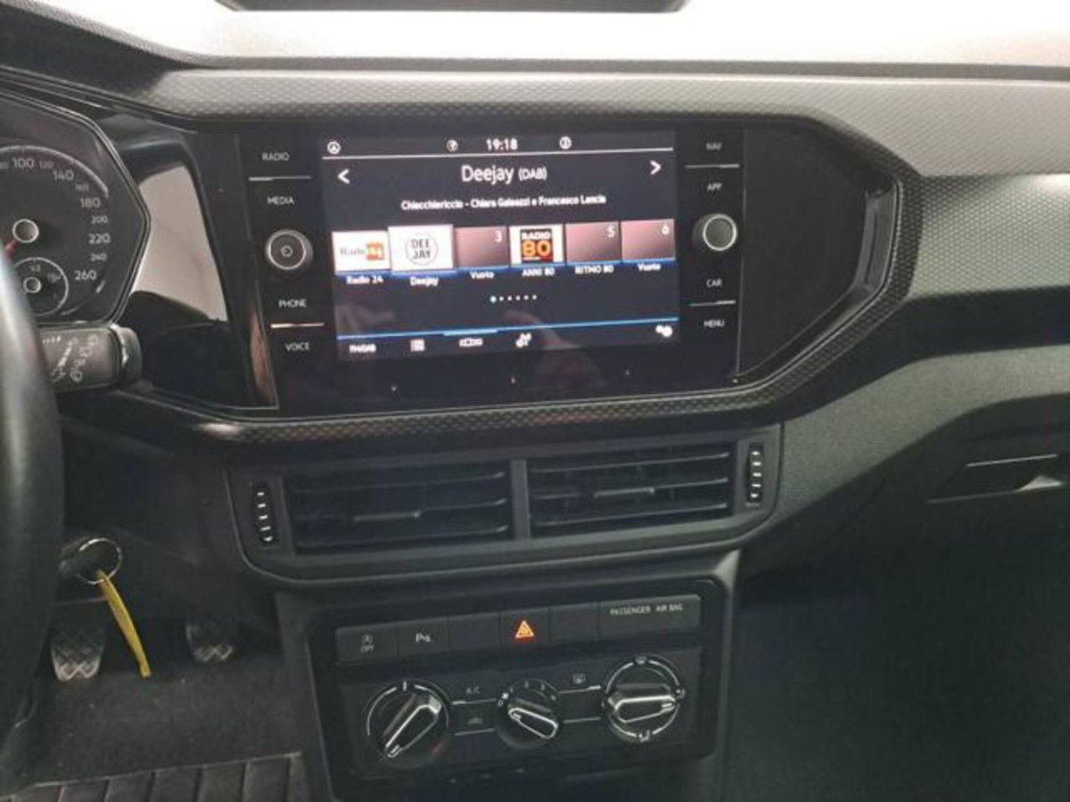 Volkswagen T-Cross 1.0 TSI Style BMT (12)