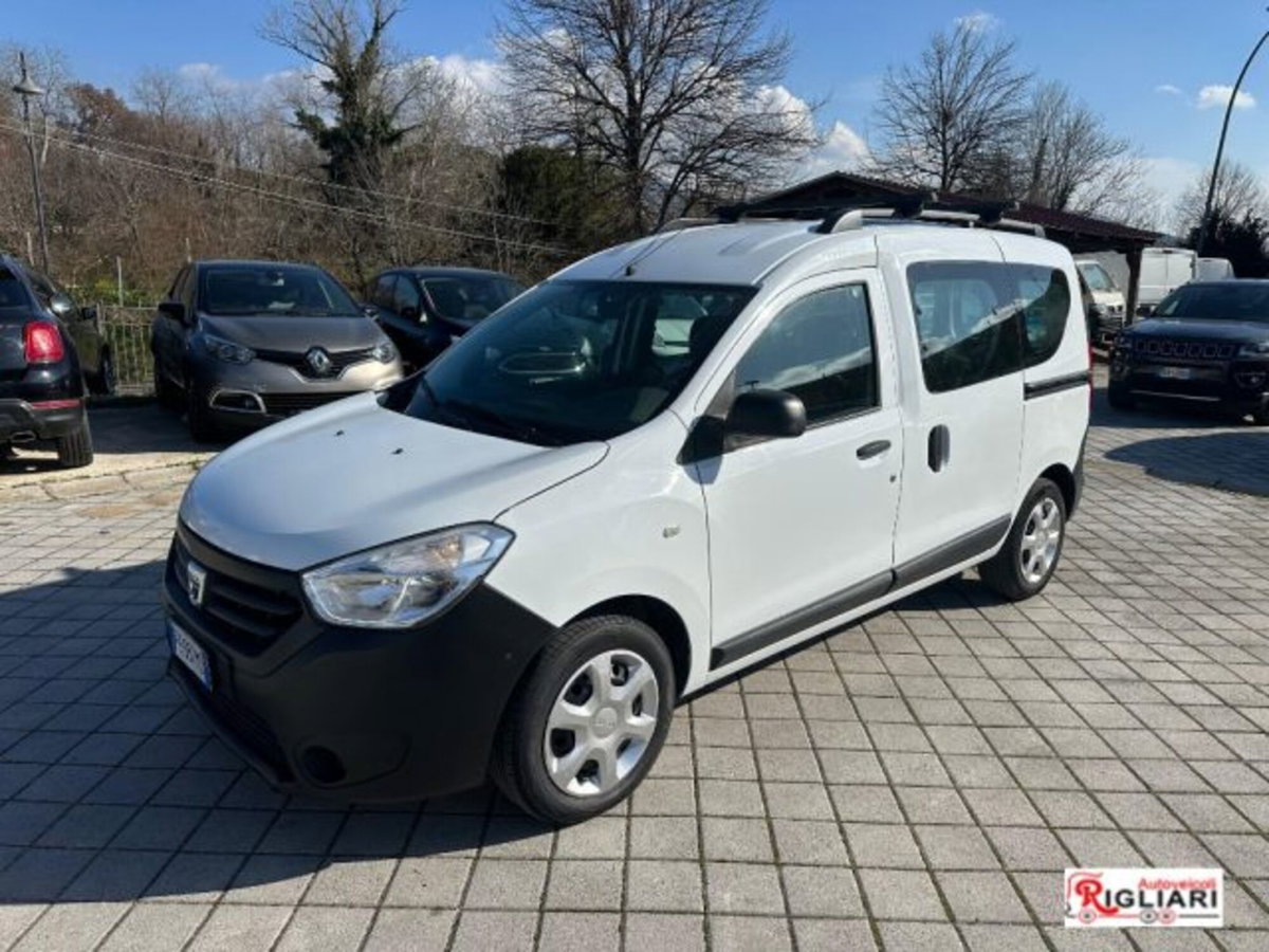 Dacia Dokker 1.5 dCi 8V 75CV Start&Stop Serie Speciale Lauréate Family (13)