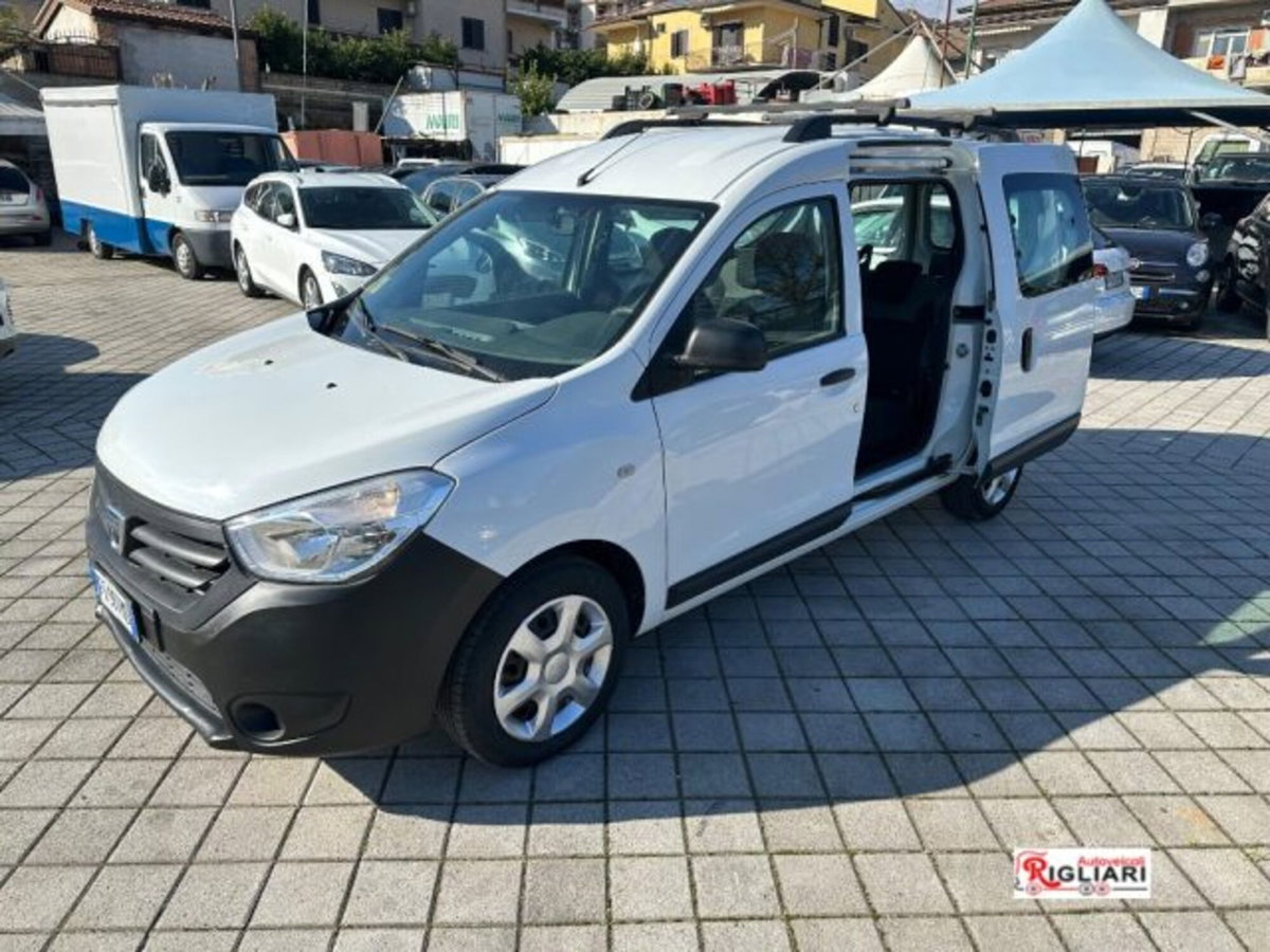 Dacia Dokker 1.5 dCi 8V 75CV Start&Stop Serie Speciale Lauréate Family (16)