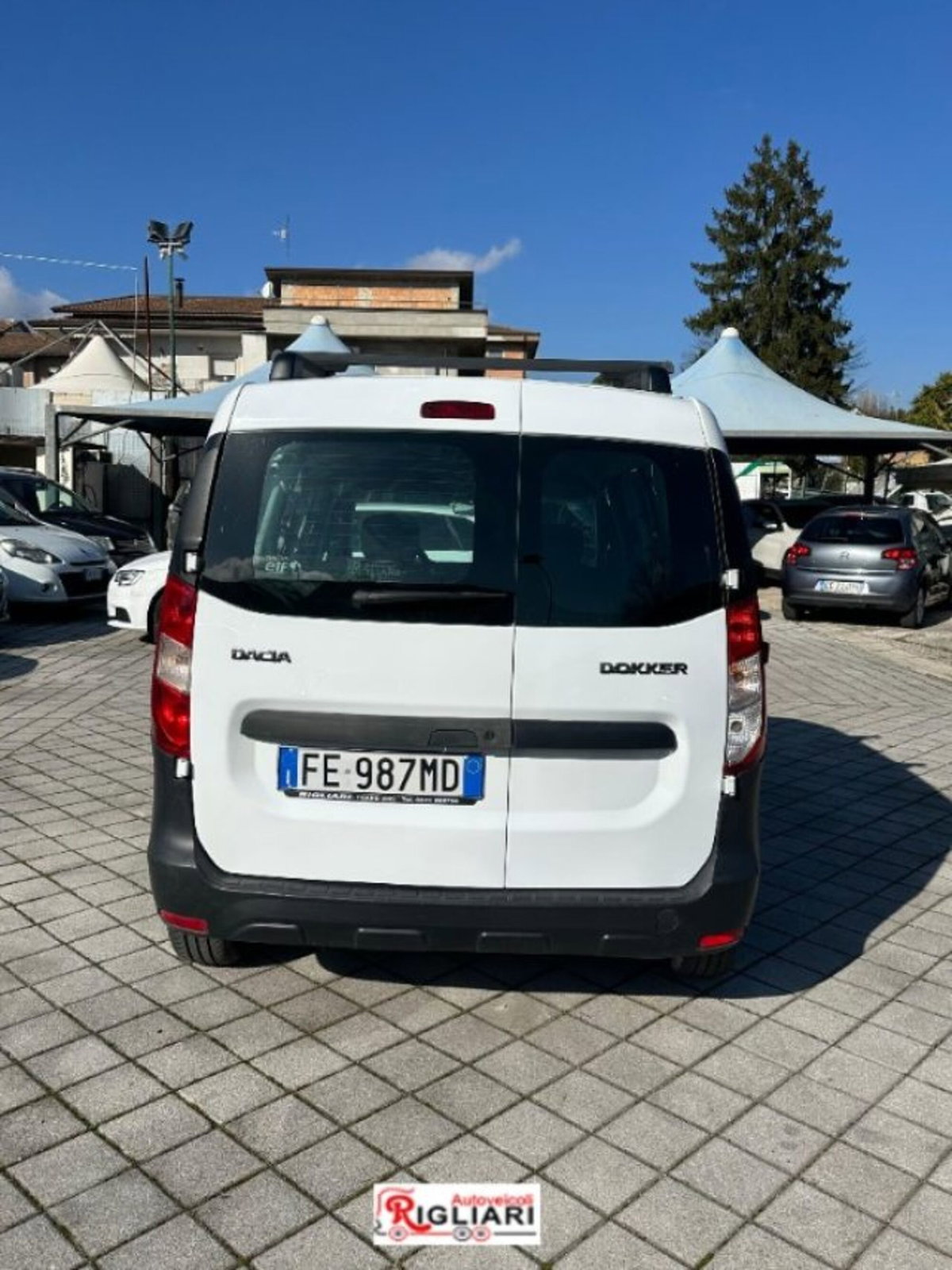 Dacia Dokker 1.5 dCi 8V 75CV Start&Stop Serie Speciale Lauréate Family (3)