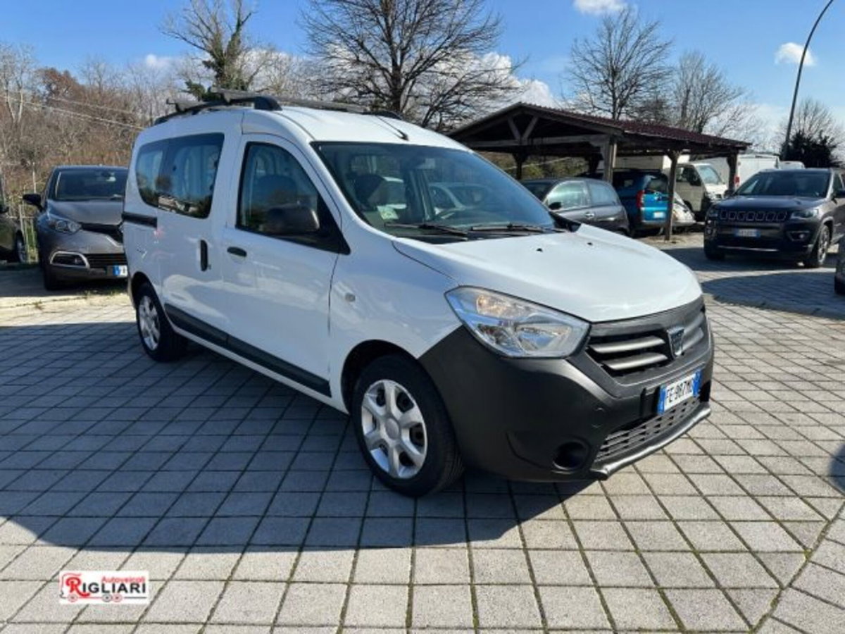 Dacia Dokker 1.5 dCi 8V 75CV Start&Stop Serie Speciale Lauréate Family (7)
