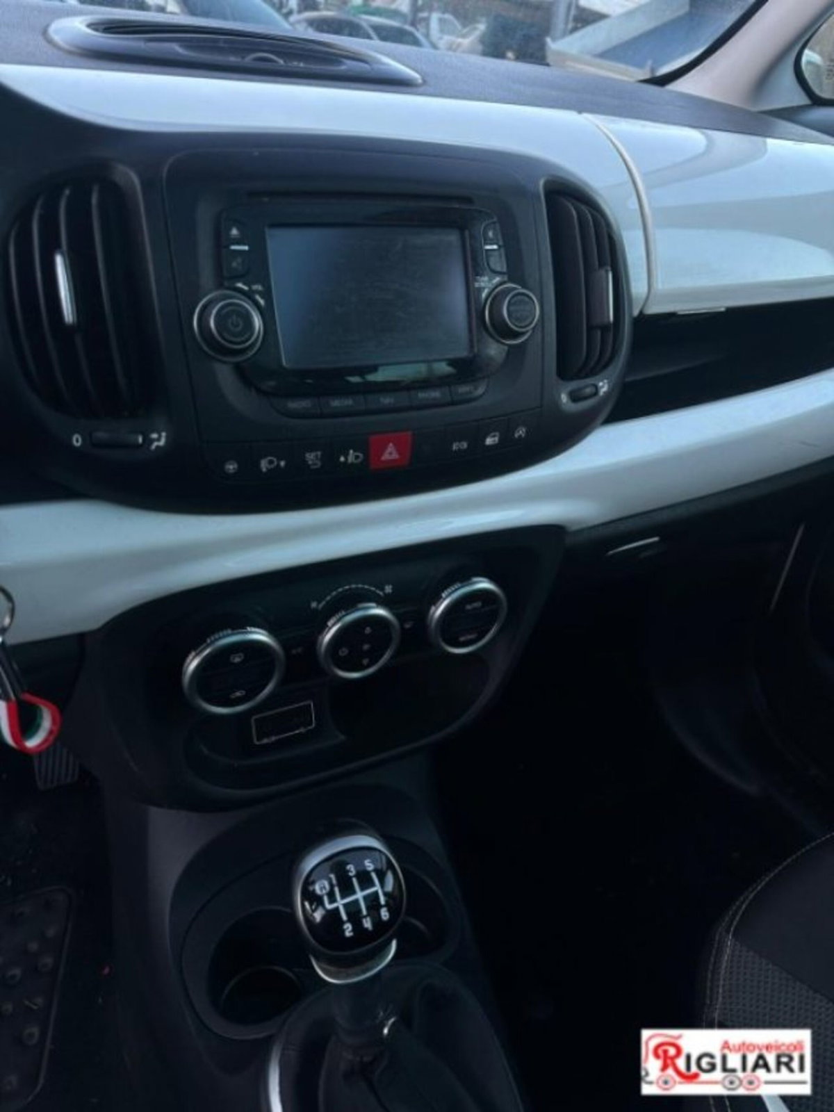 Fiat 500L 1.6 Multijet 120 CV Trekking (7)