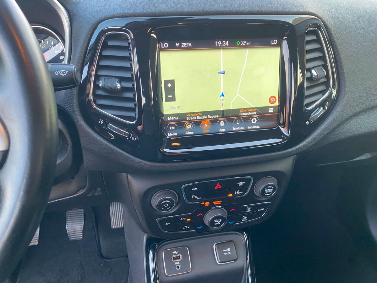 Jeep Compass 1.6 Multijet II 2WD Limited (14)