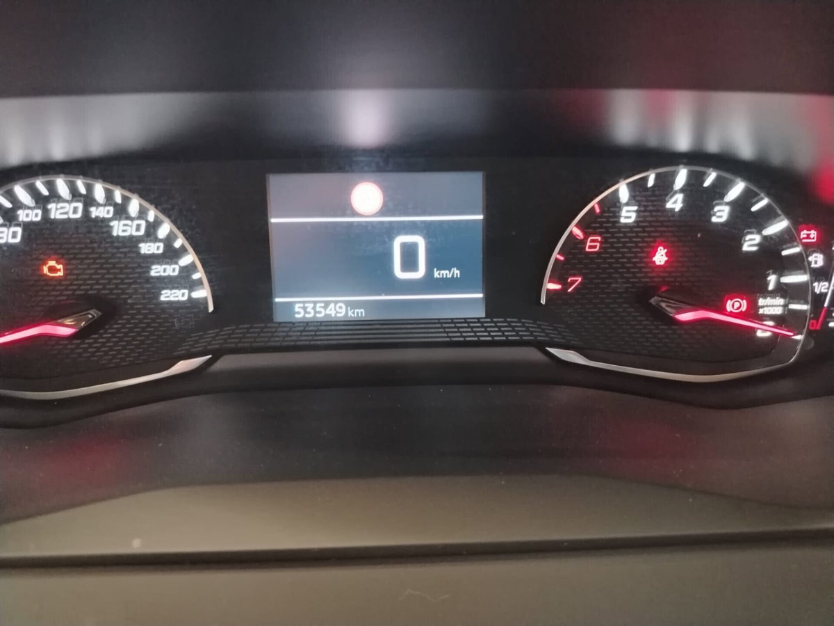 Peugeot 208 PureTech 75 Stop&Start 5 porte Active (11)