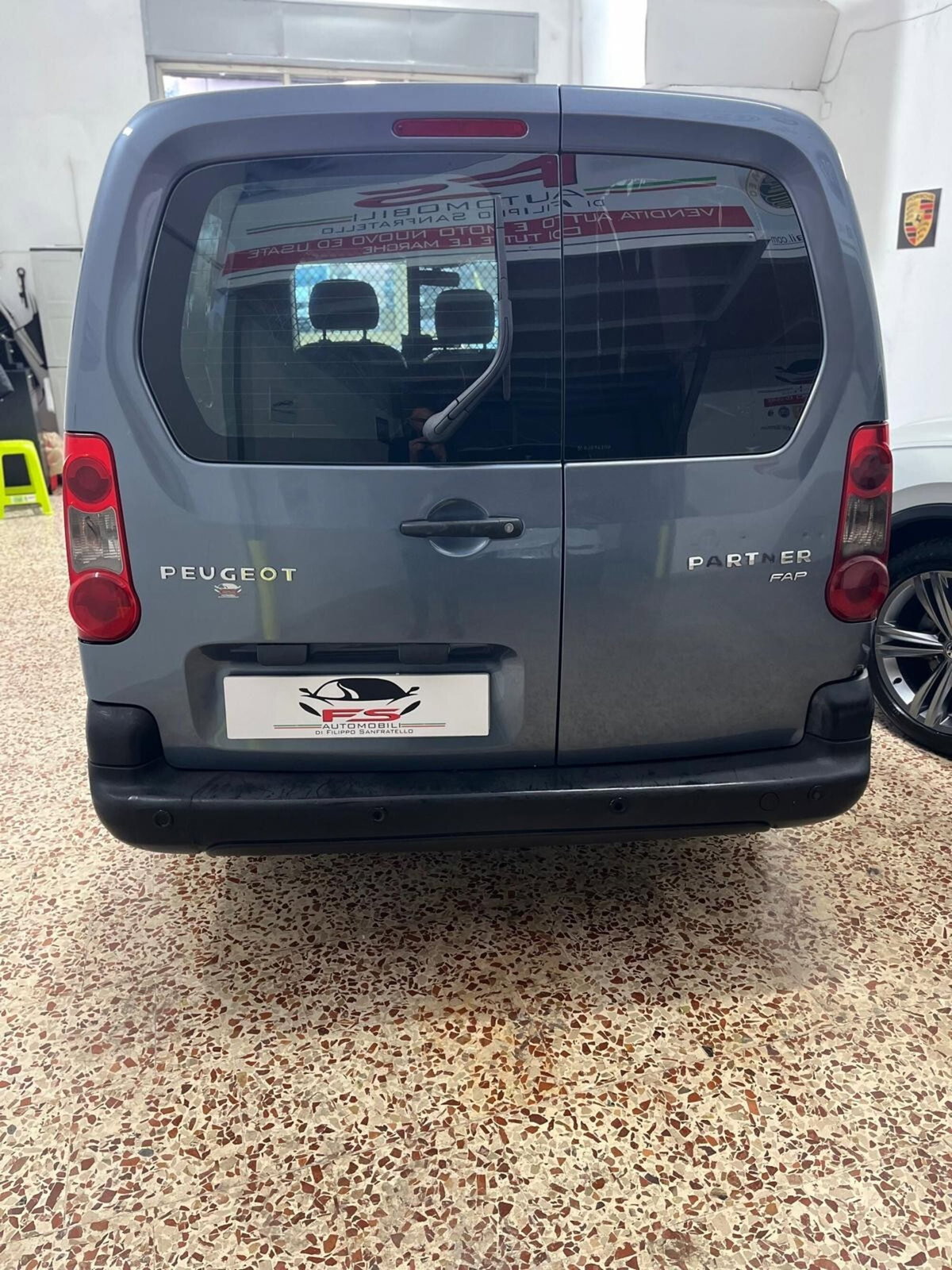 Peugeot Partner 1.6 HDi 90CV Premium (6)