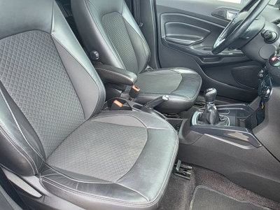 Ford EcoSport 1.5 TDCi 95 CV Titanium S (10)