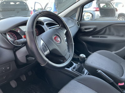 Fiat Punto 1.3 MJT II 75 CV 5 porte Lounge (11)