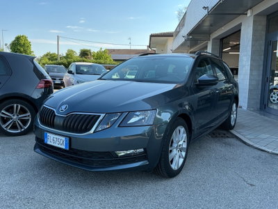 Skoda Octavia Station Wagon 1.6 TDI CR 115 CV DSG Wagon Style usata