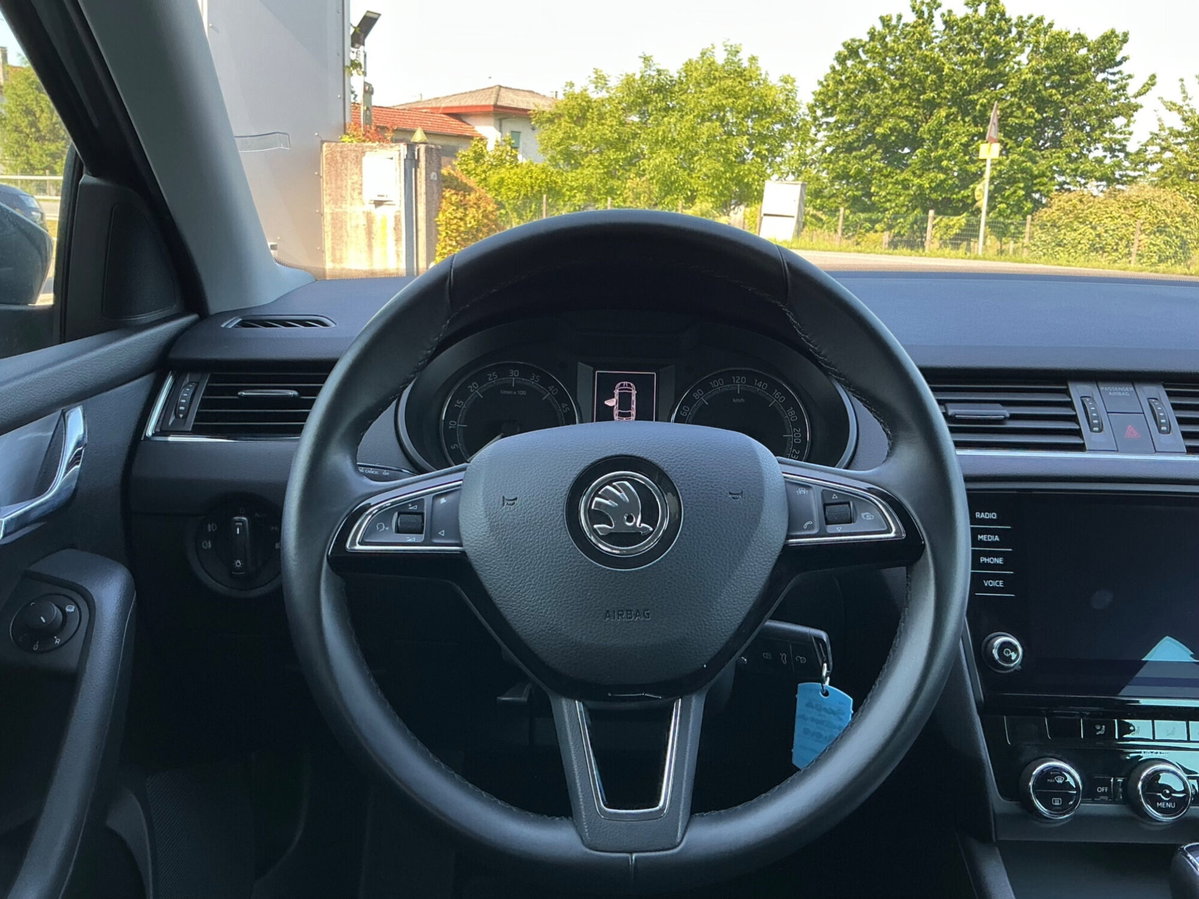 Skoda Octavia Station Wagon 1.6 TDI CR 115 CV DSG Wagon Style (12)