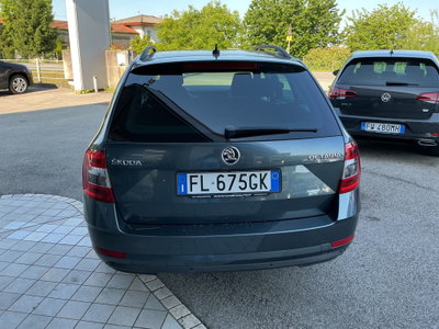 Skoda Octavia Station Wagon 1.6 TDI CR 115 CV DSG Wagon Style (5)