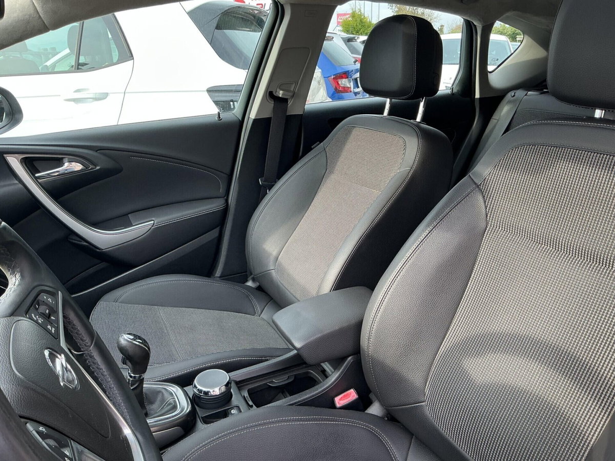 Opel Astra 1.7 CDTI 125CV 5 porte Cosmo (10)