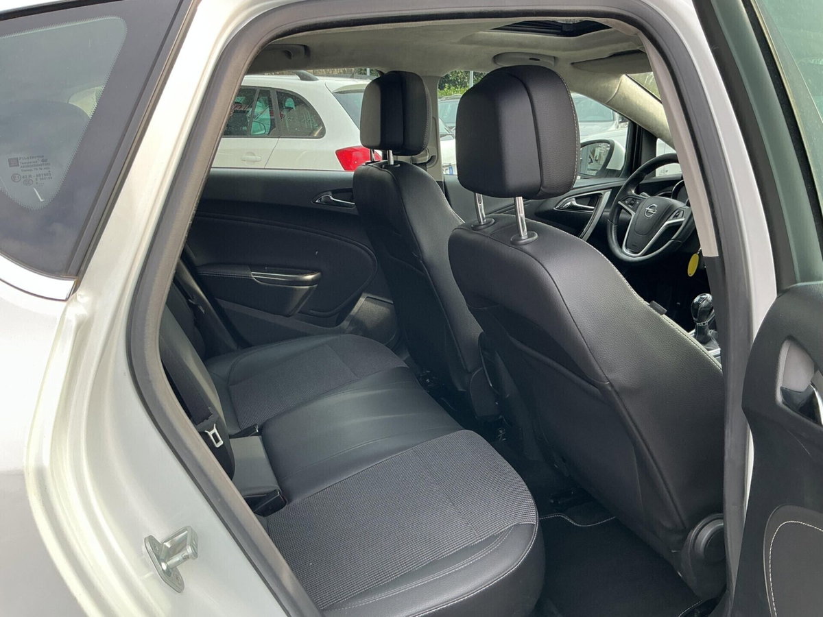 Opel Astra 1.7 CDTI 125CV 5 porte Cosmo (12)